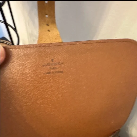 Louis Vuitton Monogram Canvas Crossbody with Tan Leather Trim - Picture 7 of 13